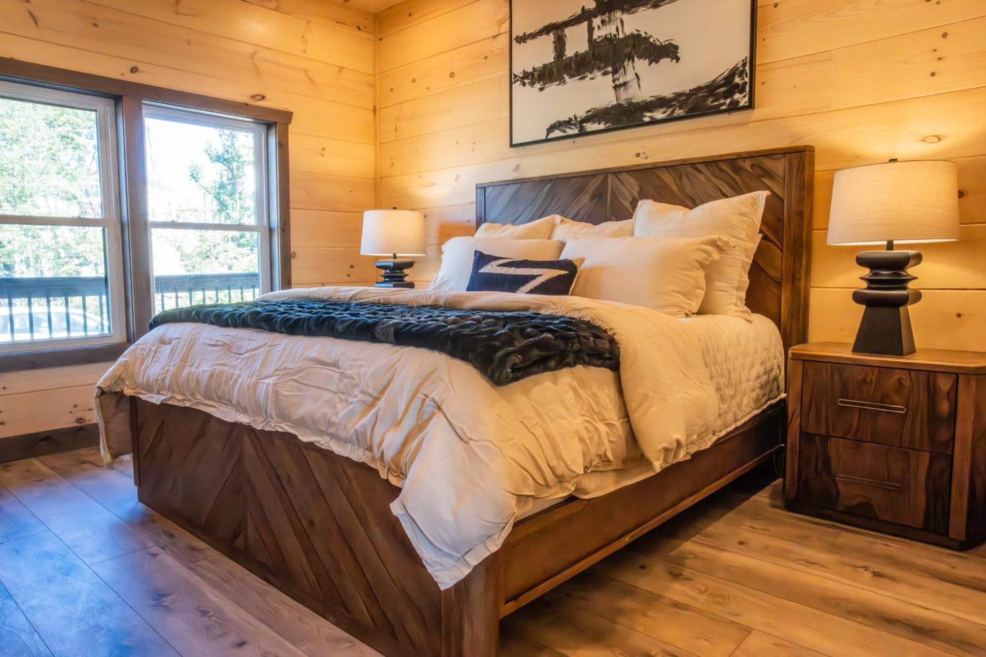 Luxury 12-Bedroom Cabin With Indoor Pool, Hot Tub & Movie Theater, Sleeps 36 Sevierville Exterior photo